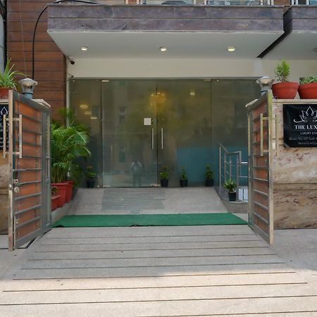 Hotel The Luxe 18 - Golf Course Road คูร์เคาน์ ภายนอก รูปภาพ